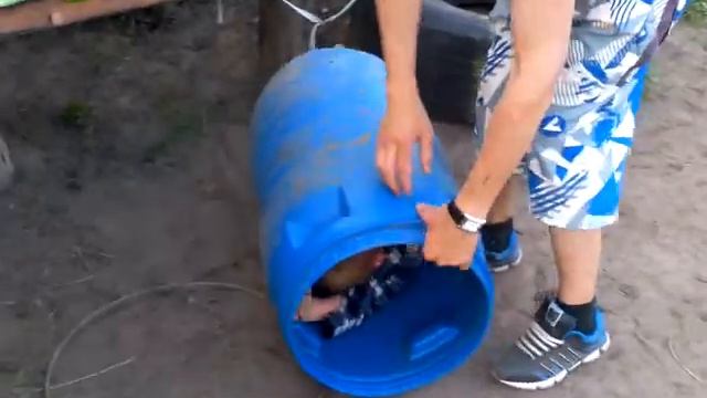 Закатали в бочку смотреть онлайн