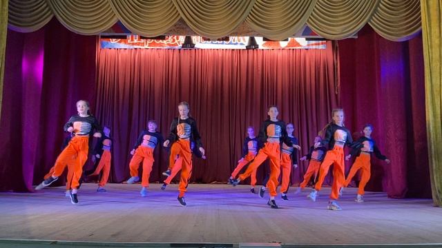 Танец "Энерджи" от гр. Непоседы смотреть онлайн