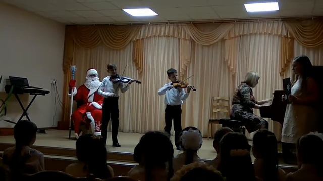 Музыкальный алфавит - дуэт скрипачей