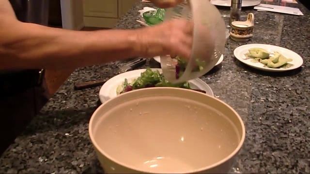 Simple Italian Salad смотреть онлайн
