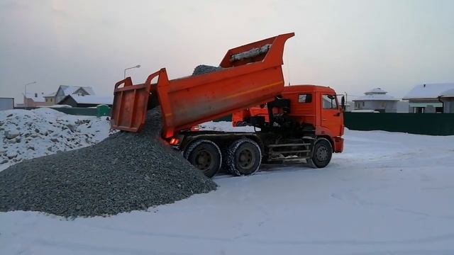 УралАвтоСтрой. Доставка щебня 20/40 смотреть онлайн