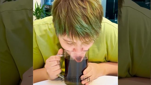 Funny Human Body Tricks To Try At Home смотреть онлайн