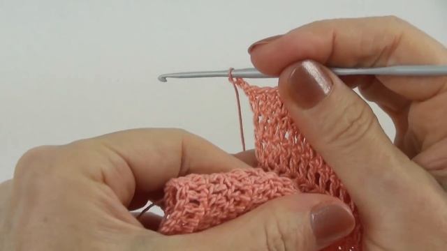 Детское платье крючком на кокетке реглан