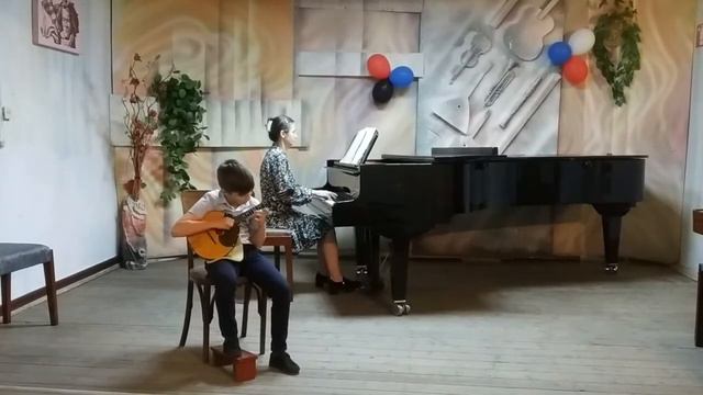 обр. Д. Осипова р.н.п. "Шуточная" исполняет Иотов Иван смотреть онлайн