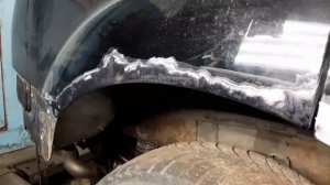 Гнилая Audi Q7 лечим, красим в гараже.