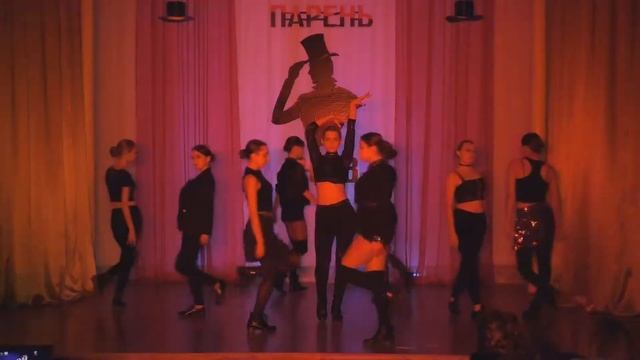 Подиум / Dance Studio VIS A VIS / VOGUE - Madonna