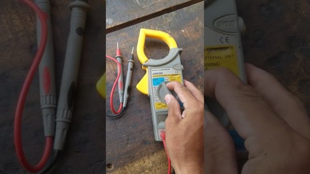 How to check ACA high voltage on digital clamp meter смотреть онлайн
