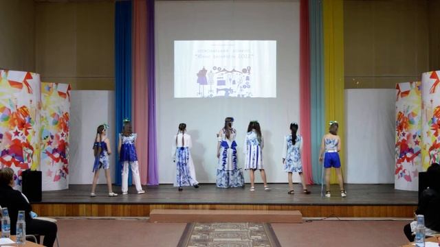 Коллекция одежды Васильковое небо смотреть онлайн