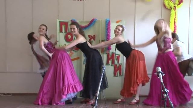 Канкан на последнем звонке 2010.mpg смотреть онлайн