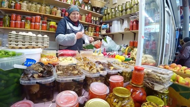 MERG LA O PIATA DIN MOSCOVA. CAUCAZIENII M-AU SOCAT! смотреть онлайн