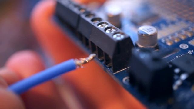 A Better Way to Wire Screw Terminals смотреть онлайн