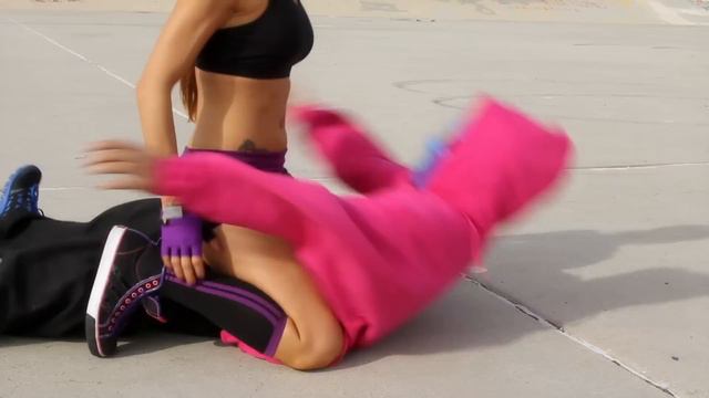 Knuckles Vs 3 Thugs - Slug Street Scrappers - Tess Kielhamer