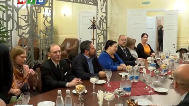 Княгиня Мария Романова прибыла на полуостров смотреть онлайн