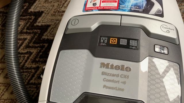 Miele Blizzard CX1 Comfort Powerline Features likes and Dislikes смотреть онлайн