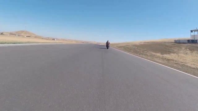 Thunderhill Raceway 3-mile PTT C Group VFR800 Aug 17th, 2014 смотреть онлайн
