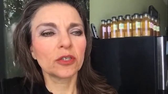 VLOG 253**How I'm Treating My Swollen Lymph Node & Ukelele Playing** orJANics 50nRaw смотреть онлайн