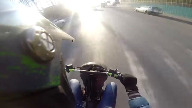 как не льзя ездить по городу или ( как Вова и Дима могут накасячить за 4 минуты) смотреть онлайн