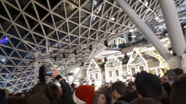 Roksana Węgiel - Anyone I Want To Be - Warszawa, Złote Tarasy, 06.12.2019 смотреть онлайн