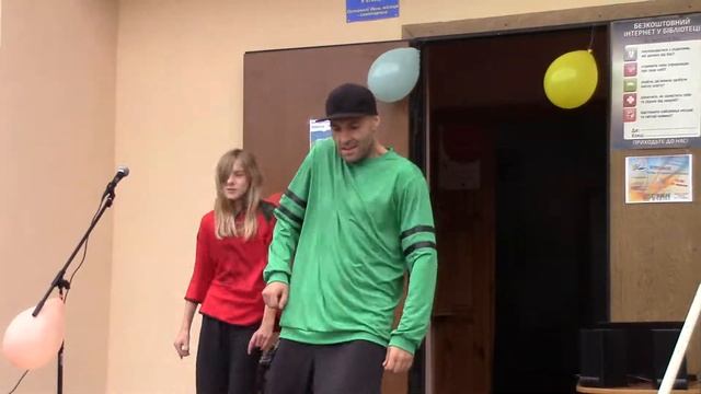 БІБЛІОТЕКАРІ ТАНЦЮЮТЬ ХІП-ХОП на Майстер-класі від Сергія Остапчука. "Style house" м.Червоноград . смотреть онлайн