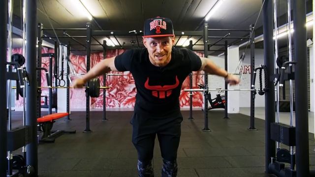 PUSH DAY im Gym | Trainingsplan für Brust, Schulter und Trizeps im Fitnessstudio (Muskelaufbau) смотреть онлайн