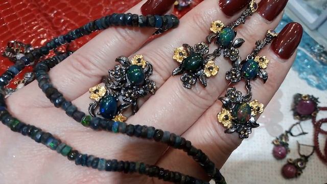 НЕВЕРОЯТНЫЙ КРИСТАЛЛИЧЕСКИЙ ВИНЕГРЕТ, ОПАЛЫ, ТОПАЗЫ И НЕРЕАЛЬНЫЙ РОЗОВЫЙ КВАРЦ ?????