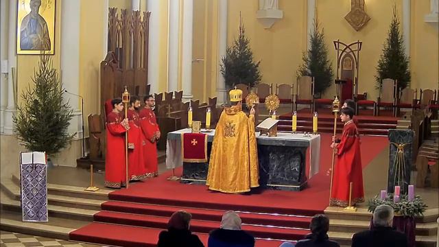 Божественная Литургия 19.12.2021 в 15:30 смотреть онлайн