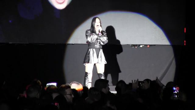 ESCKAZ in Madrid: Ira Losco (Malta 2002/2016) - Chameleon/Walk On Water (at PrePartyES 2019) смотреть онлайн