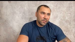 Укр. не может двух слов связать на украинском.