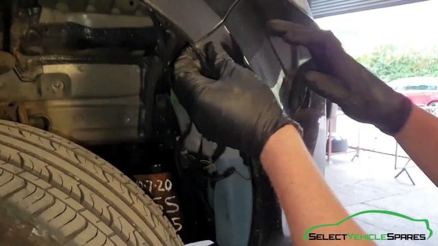 RENAULT CLIO 3 - How To Remove Front Headlight Headlamp Removal (2006-2012)