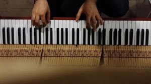 Ланфрен Ланфра на пианино