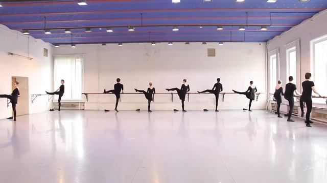 Экзамен по танцу 2 курс 2 семестр Вту(институт) им.М.С.Щепкина смотреть онлайн