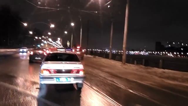 Как не надо ездить по проспекту Обухоской Обороны смотреть онлайн