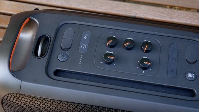 Колонка с караоке - полный обзор JBL Partybox On The Go смотреть онлайн