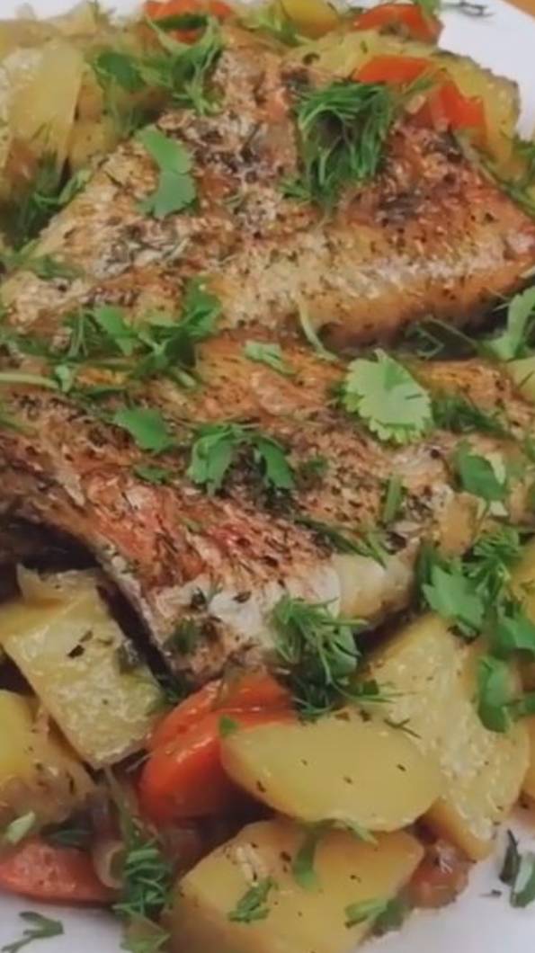 Пальчики оближешь👍Потрясающий рецепт для любителей рыбы!Сочная, нежная, самая вкусная!Рыба в рукаве смотреть онлайн