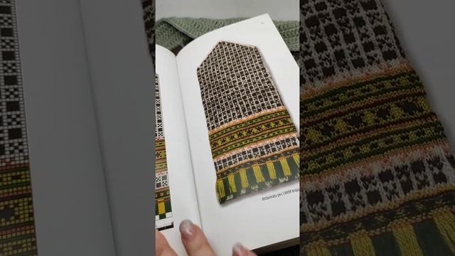 Жаккард. Варежки спицами. Дропс. Вышивка крестом. смотреть онлайн