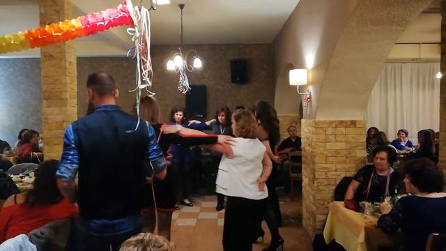 Как женщины отмечают 8 марта в Греции 2019-5 смотреть онлайн