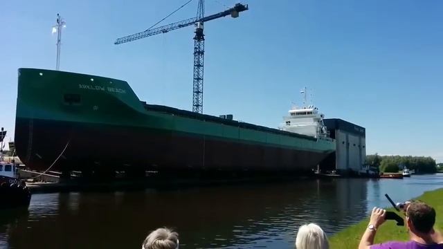 Спуск корабля на воду смотреть онлайн