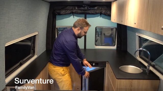 Rondleiding door de Surventure FamilyVan - Mercedes Sprinter Camper | Campervan Tour смотреть онлайн