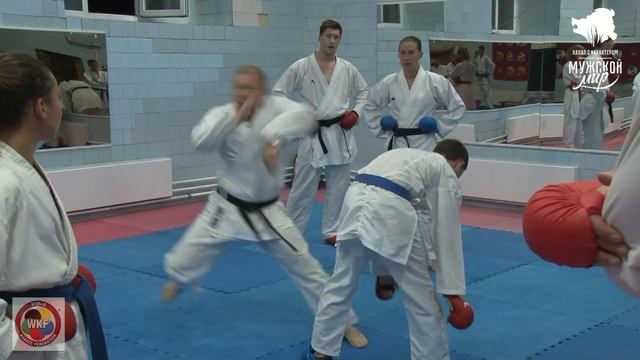 Спорт: открытая тренировка по каратэ в спортшколе А. Смолянинова смотреть онлайн