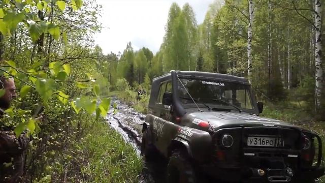 Шнива на 31 против УАЗов и TLC100 на 35 /ГАЗ 66 