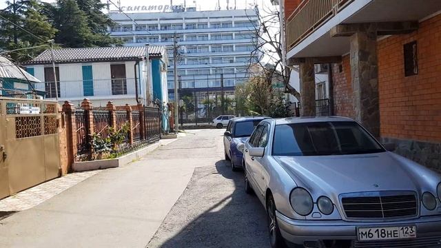 ?Лазаревское Сочи ул.Лазарева, 124 .ГД "Карусель" Дом утопающий в цветах . +79189128959, Ирина. смотреть онлайн