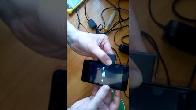 Залили телефон. Отказала батарейка. смотреть онлайн