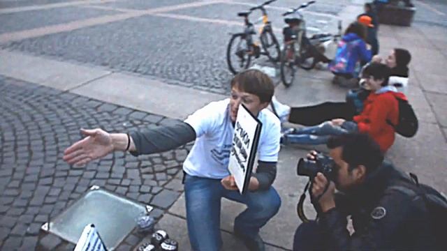 Уроки жонглирования булыжниками в пятницу смотреть онлайн