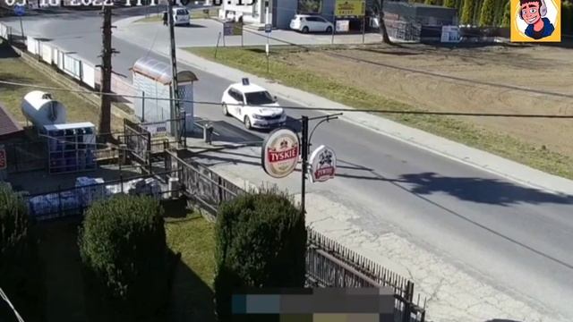 Чего за странные маневры