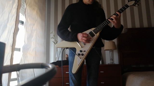 Gibson Flying V смотреть онлайн