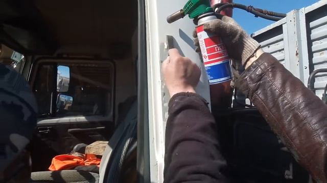 Как удалять краски горелкой. смотреть онлайн