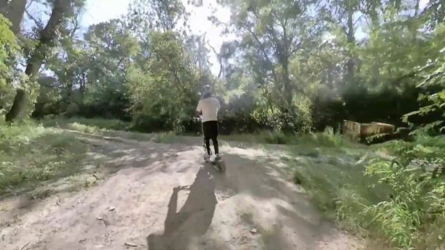 Небольшая покатушка по грунту. моноколесо и самокаты. смотреть онлайн