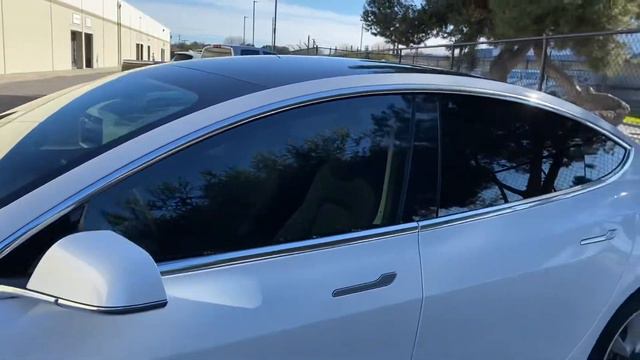 Tesla Model 3 Window Tint 3M Ceramic IR 35/15 смотреть онлайн