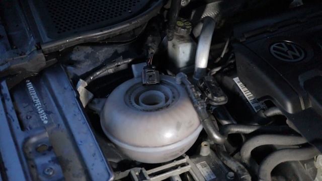 VW Passat B8 Coolant Flush and Coolant Reservoir Replacement смотреть онлайн