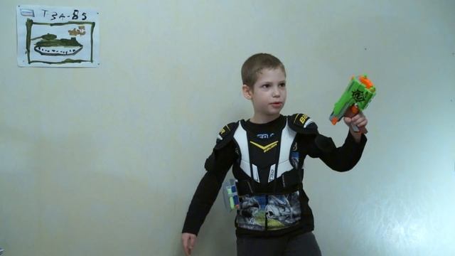 Сева рассказывает про пистолет Nerf. смотреть онлайн